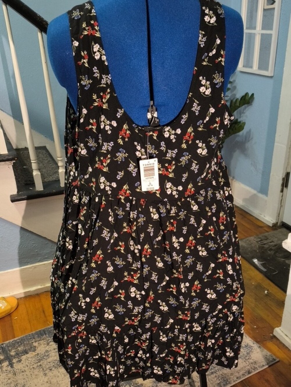 torrid Black Floral Tiered Tank Dress with Red & Blue Accents NWT MSRP$56 - Picture 4 of 10